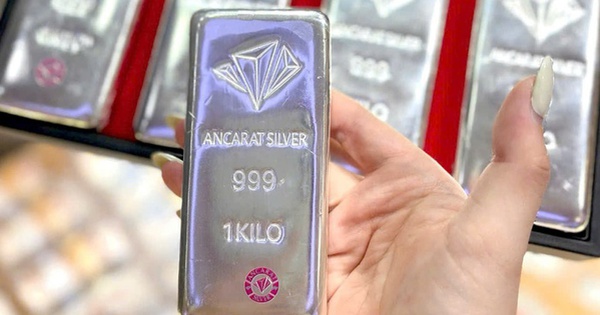 Ngày 18/11: Giá bạc đồng loạt giảm