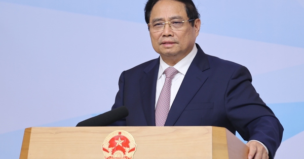 Thủ tướng: Đưa Trung tâm tài chính quốc tế tại Việt Nam hoạt động ngay trong tháng 11