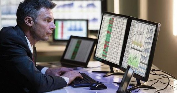 Phiên 4/11: Tự doanh CTCK thẳng tay bán ròng gần 1.200 tỷ đồng, cổ phiếu nào bị “xả” mạnh nhất?