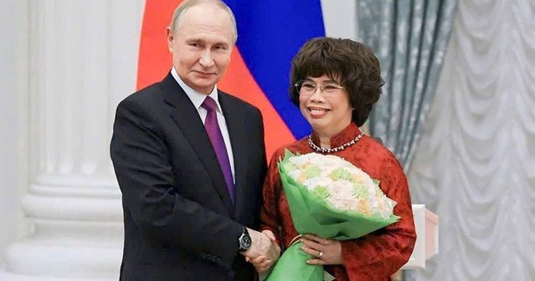 Tổng thống Putin trao Huân chương cho nữ doanh nhân Thái Hương tại Điện Kremlin