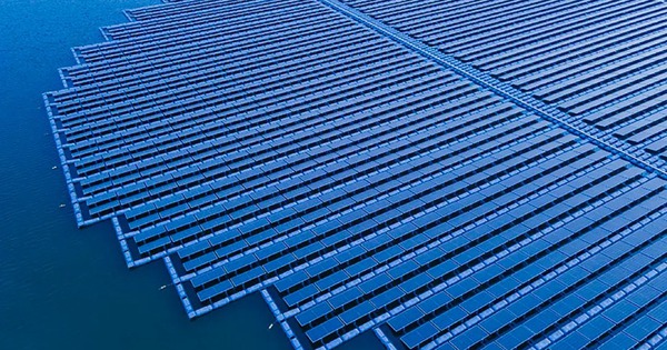 Phát minh có thể làm rung chuyển ngành năng lượng tái tạo của Trung Quốc: Công nghệ ‘hứng’ hạt mưa rơi trên mặt nước tạo ra điện, giảm 50% chi phí, tiết kiệm đất