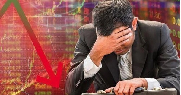 Phiên 5/11: Khối ngoại "quay xe" bán ròng gần 900 tỷ đồng, cổ phiếu nào bị xả mạnh nhất?