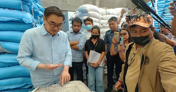 Khám xét một nhà kho, cảnh sát thu giữ 26.000 bao gạo nhập lậu quy mô lớn, tổng giá trị hơn 15 tỷ đồng