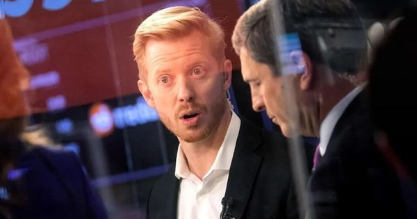 CEO trang web 'hiện tượng mạng' 35 tỷ USD chính thức trở thành tỷ phú sau 20 năm đồng sáng lập