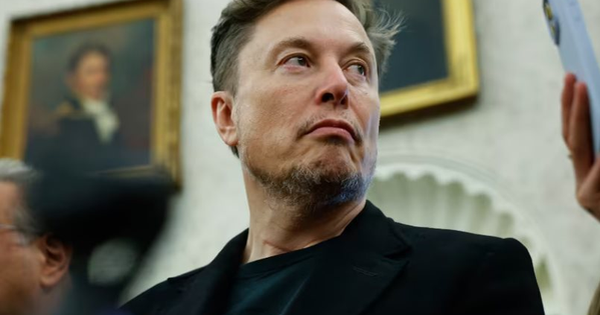 Cuộc họp thập kỷ quyết định số phận của Elon Musk: Hoặc là có cơ hội trở thành nghìn tỷ phú đầu tiên hoặc phải rời bỏ Tesla mãi mãi