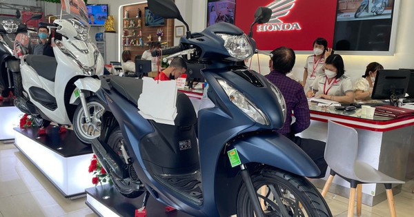 Honda ra mắt SH, Air Blade 2026, đại lý "xả kho" đời cũ: Giá xe giảm kịch sàn, SH 350i mất hơn 24 triệu