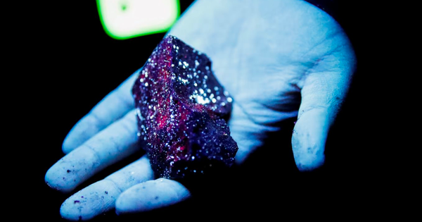 Giữa lúc Mỹ đang 'ăn mừng' vì được tiếp tục nhập đất hiếm, Bắc Kinh 'tung đòn' mới: Lại âm thầm siết xuất khẩu một loạt khoáng sản quan trọng khác