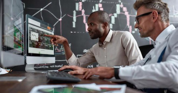 Khối ngoại thẳng tay bán ròng hơn 1.300 tỷ đồng trong phiên VN-Index giảm sâu, cổ phiếu nào bị "xả" mạnh?