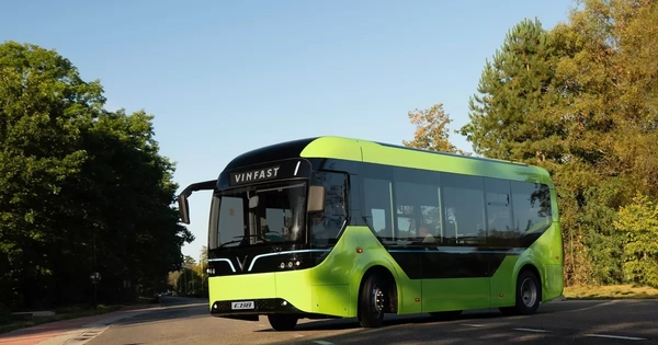 VinFast trúng gói thầu cung cấp 53 xe buýt điện và hạ tầng trạm sạc trị giá gần 260 tỷ đồng do ADB tài trợ
