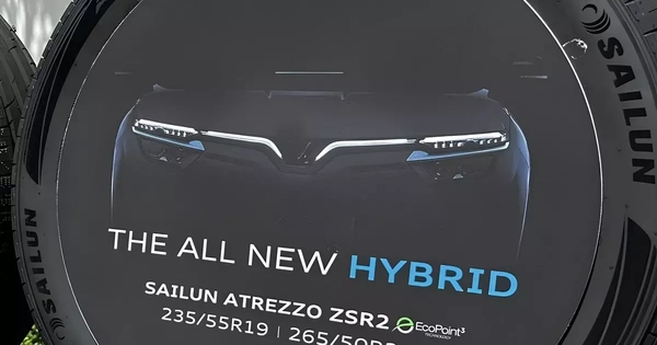 Rộ tin VinFast sẽ sản xuất xe hybrid