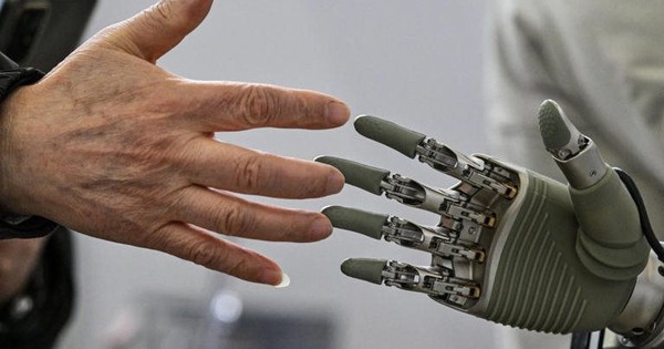 1.000.000 chọi 1: Cũng giống quá khứ, thứ này Trung Quốc chỉ cần "búng tay" là thành ông vua thế giới?