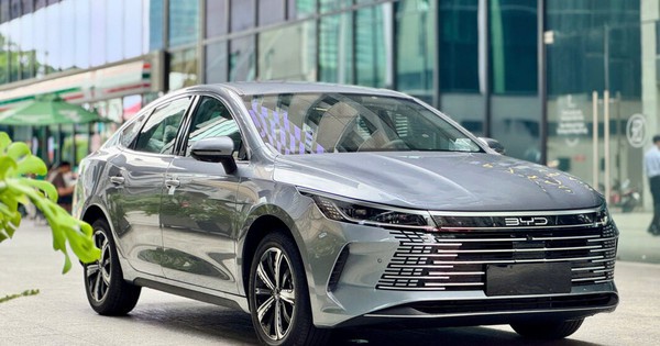 Hồ sơ xe: Tân binh BYD Seal 5 có đủ sức 'thổi làn gió mới' vào phân khúc sedan cỡ C?