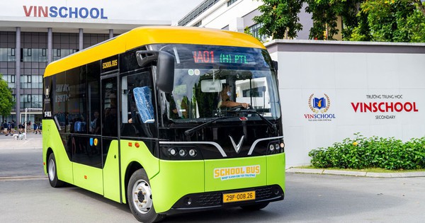 Tập đoàn của ông Phạm Nhật Vượng ra mắt xe điện học đường với loạt công nghệ giám sát, đảm bảo không bỏ sót học sinh
