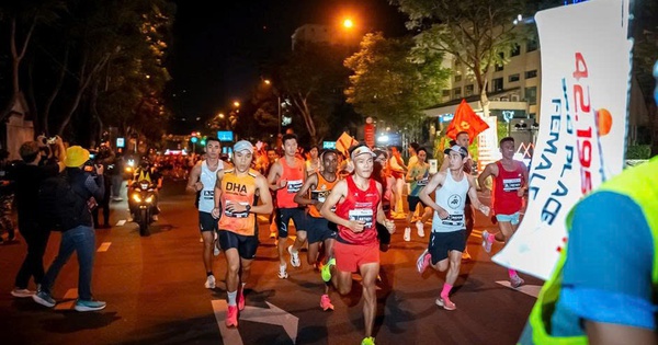 Lan tỏa “Bước chạy vì một Việt Nam vượt trội”, hàng chục ngàn người cùng Techcombank trao cơ hội bước đi cho trẻ em Việt