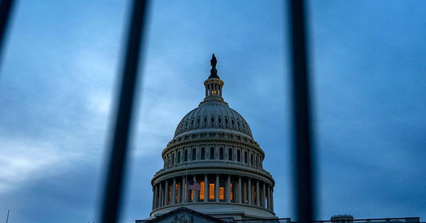 Nóng: Tổng thống Donald Trump ký luật ngân sách, chính phủ Mỹ mở cửa lại