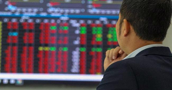 Một công ty trên sàn chứng khoán muốn họp bất thường, dự tính trước kịch bản họp bất thành