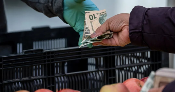 Buồn của nền kinh tế lớn nhất thế giới: 1/4 gia đình lương ‘chỉ đủ ăn’, đốt 95% tiền vào sinh hoạt phí đắt đỏ, chênh lệch thu nhập lớn chưa từng có trong 9 năm