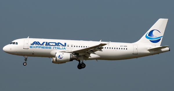 Không có bằng cơ trưởng dám lái máy bay chở hàng trăm hành khách khắp châu Âu?