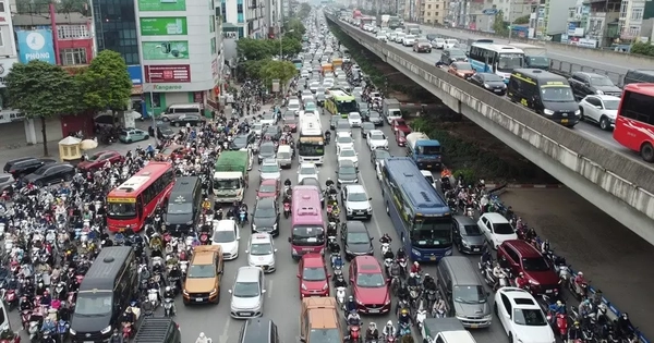 Hà Nội: Chuyển đổi sang phương tiện xanh là vấn đề nhạy cảm, nhưng không thể trì hoãn