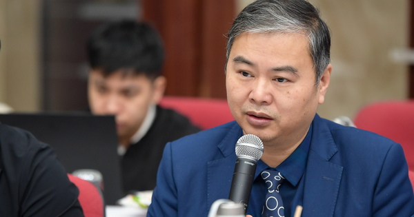 "Có lúc cửa hàng vàng găm hàng gây khó khăn cho công tác quản lý, nhất là vàng chế tác lẻ trong dân"