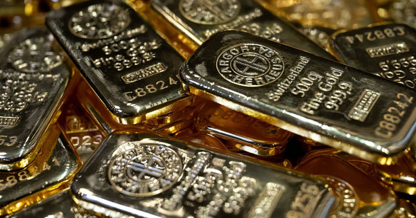 Giá tăng nóng, giới nhà giàu không bán mà đổ xô mang vàng thỏi đi cho thuê, tính lãi lên đến 5%, đi ngược quan niệm truyền thống