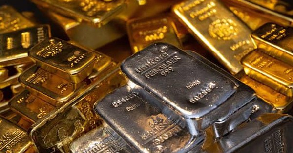Vàng, bạc đồng loạt giảm, chuyên gia nói gì?