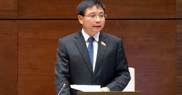 Bộ trưởng Bộ Tài chính: Có hiện tượng nhân viên ngân hàng tư vấn dịch vụ ngân hàng kèm bán bảo hiểm, gây nhầm lẫn cho khách hàng