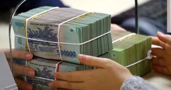 Lãi suất tăng nhiệt cuối năm