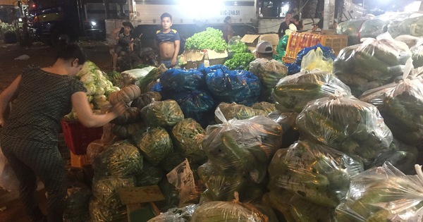 Giá hành lá 110.000 đồng/kg, làm sao hạ nhiệt?