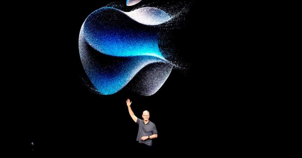 Sống bằng ‘mỏ vàng iPhone’ dưới thời Tim Cook, đế chế Apple toan tính gì khi gấp rút tìm CEO mới?