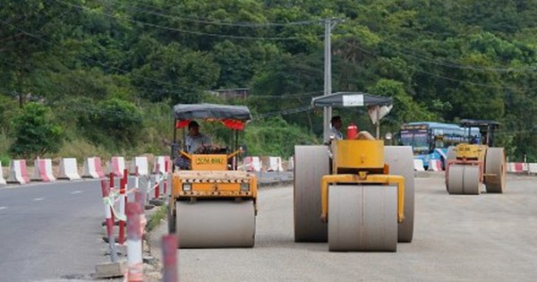 Tấp nập thi công đường ven biển 7.000 tỷ nối TP.HCM - Lâm Đồng