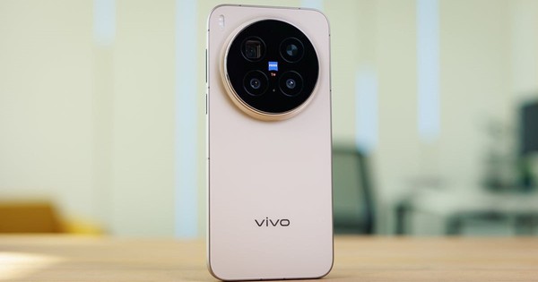 Mẫu điện thoại mới lên kệ ở Việt Nam “gây bão” vì vượt mặt cả S25 Ultra: Pin 6510 mAh, camera tele 200MP