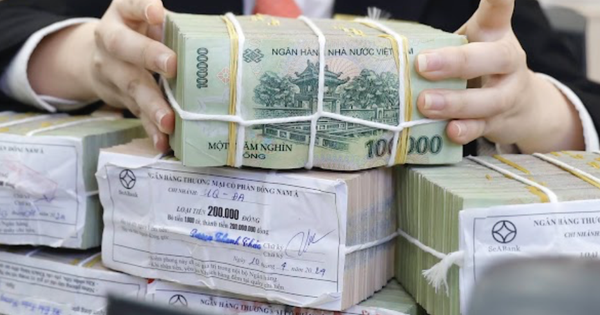 Động thái lạ của các “ông lớn” ngân hàng giữa làn sóng tăng lãi suất tiền gửi