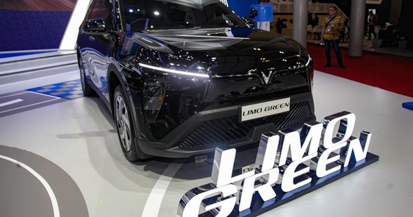VinFast Limo Green lần đầu ra mắt tại Indonesia: Giá quy đổi hơn 470 triệu đồng, dự kiến bàn giao năm sau