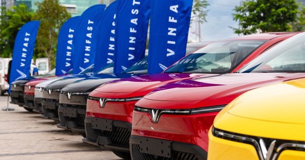 Khó khăn ở đâu? Cứ đà này thị trường ô tô Việt Nam sẽ phá mọi đỉnh doanh số