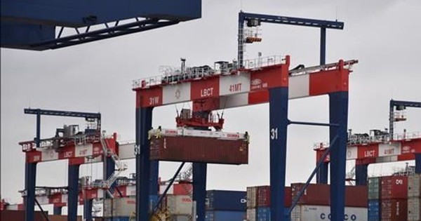 Mỹ ra điều kiện để giảm thuế thép cho EU