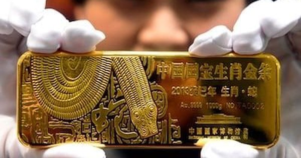 Một quốc gia âm thầm mua vàng nhiều gấp 10 lần công bố, tổng dự trữ sắp vượt 5.000 tấn chỉ thua Mỹ?