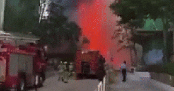 Trung Quốc: Lửa cháy dữ dội tại tòa nhà cao tầng ở Hồng Kông, nhiều người mắc kẹt