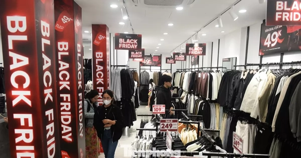 Black Friday giảm giá 'sốc' 90% vẫn ế chỏng ế chơ