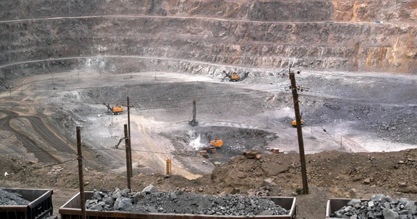 Đất hiếm - cuộc chiến "vàng công nghiệp"