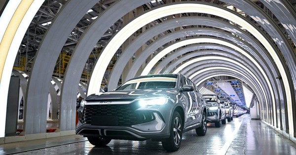 Dự báo khiến Toyota, Honda, Volkswagen, Tesla lo sốt vó': Chỉ 5 năm nữa 5/10 nhà sản xuất ô tô lớn nhất thế giới đều thuộc về người Trung Quốc