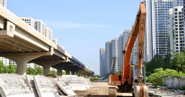 TPHCM yêu cầu đẩy nhanh tiến độ nhiều tuyến cao tốc, metro