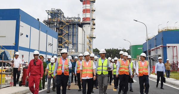 Phó Thủ tướng yêu cầu đẩy nhanh tiến độ các dự án điện tại TPHCM và Đồng Nai