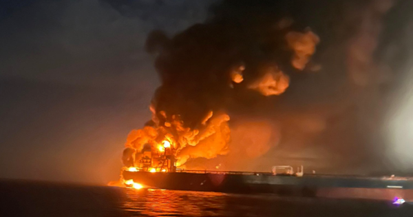 Thổ Nhĩ Kỳ thông báo 2 tàu "bóng tối" chở dầu của Nga phát nổ ngoài khơi