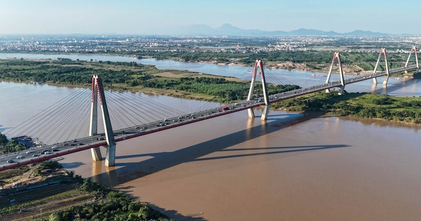 Hiện trạng cảnh quan sông Hồng dự kiến làm đại lộ tỉ USD