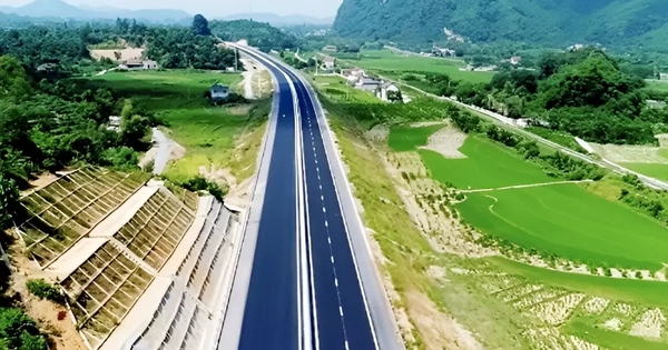 Đề xuất đầu tư cao tốc Mộc Châu - Sơn La gần 22.300 tỷ đồng