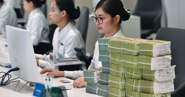 20 ngân hàng tăng lãi suất tiết kiệm trong tháng 11: Ngân hàng nào tăng mạnh nhất?