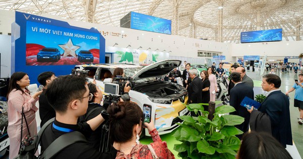 Có gì hấp dẫn tại gian hàng VinFast ở Tuần lễ Công nghiệp và Công nghệ Việt Nam 2025?