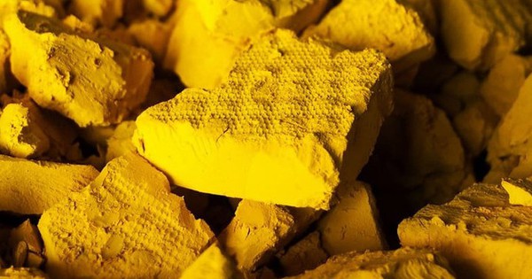 1.000 tấn uranium của Niger được đưa tới Nga gây ra báo động ở Paris