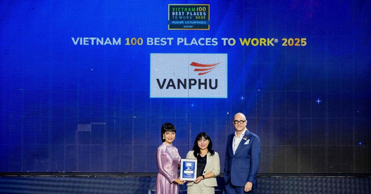 Văn Phú được vinh danh Top 100 nơi làm việc tốt nhất Việt Nam 2025
